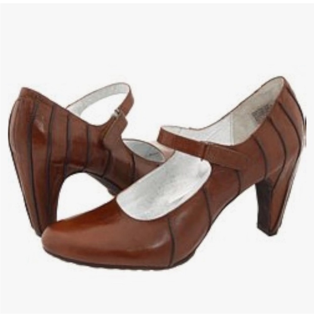 Tsubo Anush Dark Cherry/Flame Pumps/Heels Mary Jane Leather Shoes 8 Brown